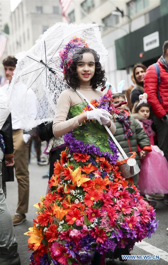 U.S.-NEW YORK-EASTER-BONNET-PARADE