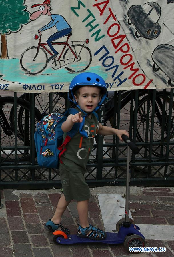 GREECE-ATHENS-BIKE RIDE