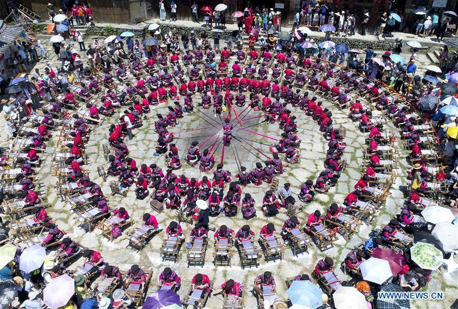 #CHINA-GUANGXI-GUILIN-DRYING CLOTHES FESTIVAL (CN)