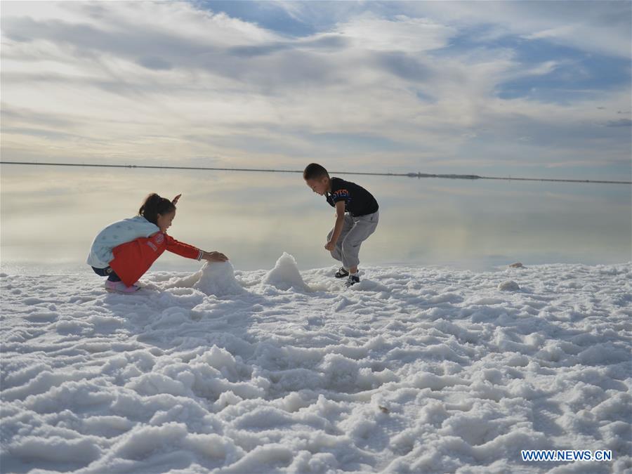 CHINA-QINGHAI-SALT LAKE (CN)