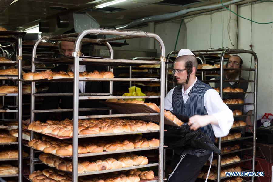 MIDEAST-JERUSALEM-JEWISH NEW YEAR-PREPARATION