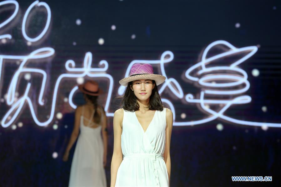 #CHINA-BEIJING-HATS-FASHION (CN)