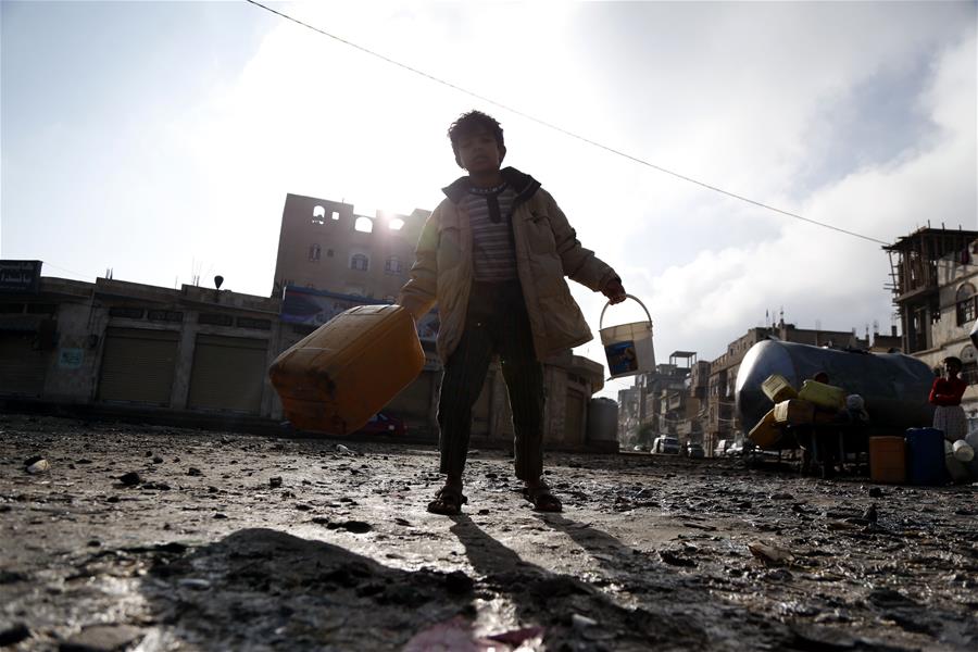 YEMEN-SANAA-CHILDREN-WATER