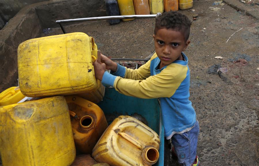 YEMEN-SANAA-CHILDREN-WATER