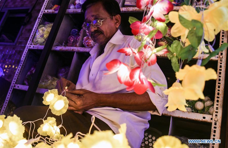 INDIA-MUMBAI-DIWALI FESTIVAL-LIGHT