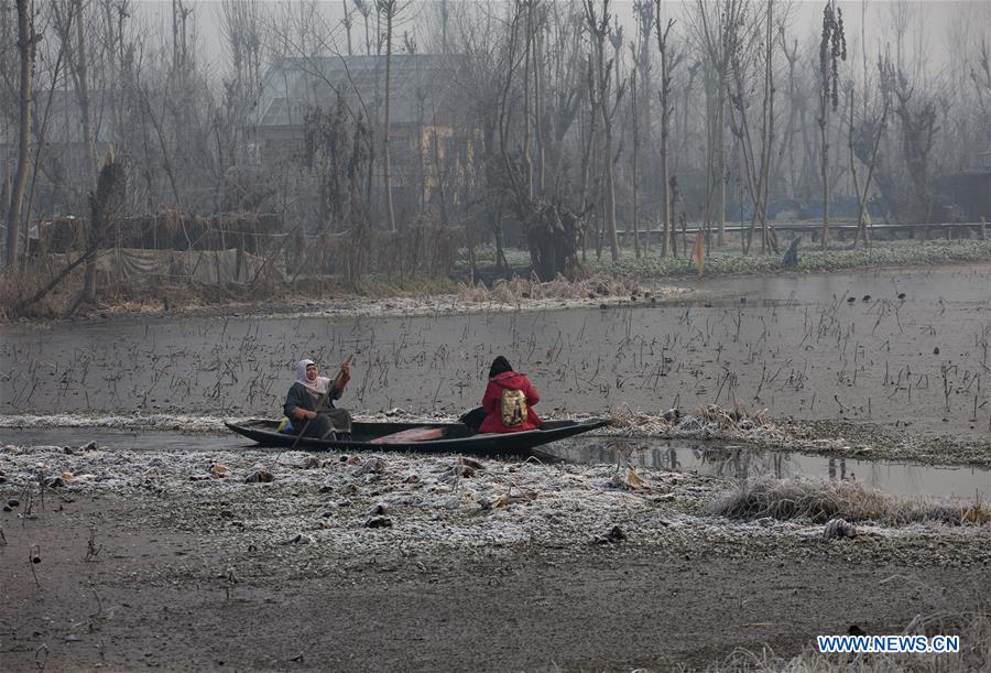 KASHMIR-SRINAGAR-COLD WEATHER