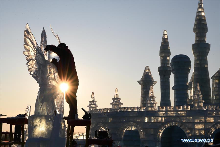 CHINA-HARBIN-ICE SCULPTURE-COMPETITION (CN)