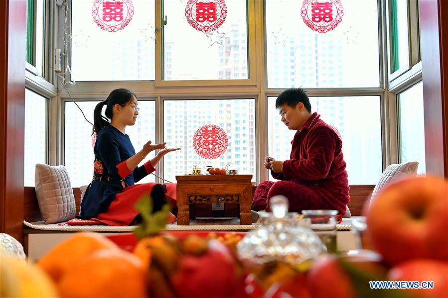 CHINA-TRAIN-COUPLE-SEPARATION