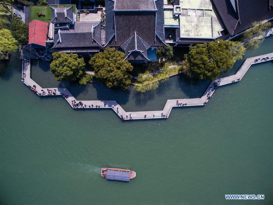 CHINA-ZHEJIANG-HANGZHOU-WEST LAKE-SCENERY (CN)