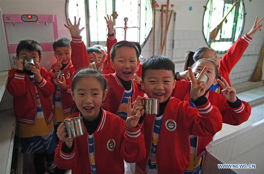 (SP)CHINA-JIANGXI-PHYSICAL EDUCATION-KINDERGARTEN-CHILDREN BASKETBALL EXERCISES (CN)