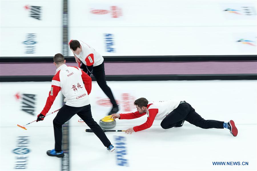 (SP)CHINA-BEIJING-CURLING-WCF WORLD CUP GRAND FINAL-DAY 2