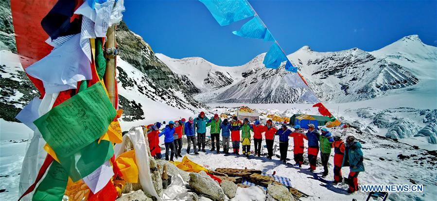 (InTibet) CHINA-TIBET-MOUNT QOMOLANGMA-PHOTOGRAPHER-MOUNTAIN GUIDE-ZHAXI CERING (CN)