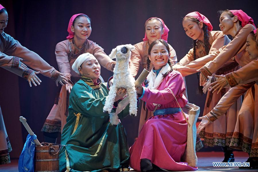 CHINA-INNER MONGOLIA-ULAN MUQIR-PERFORMANCE (CN)