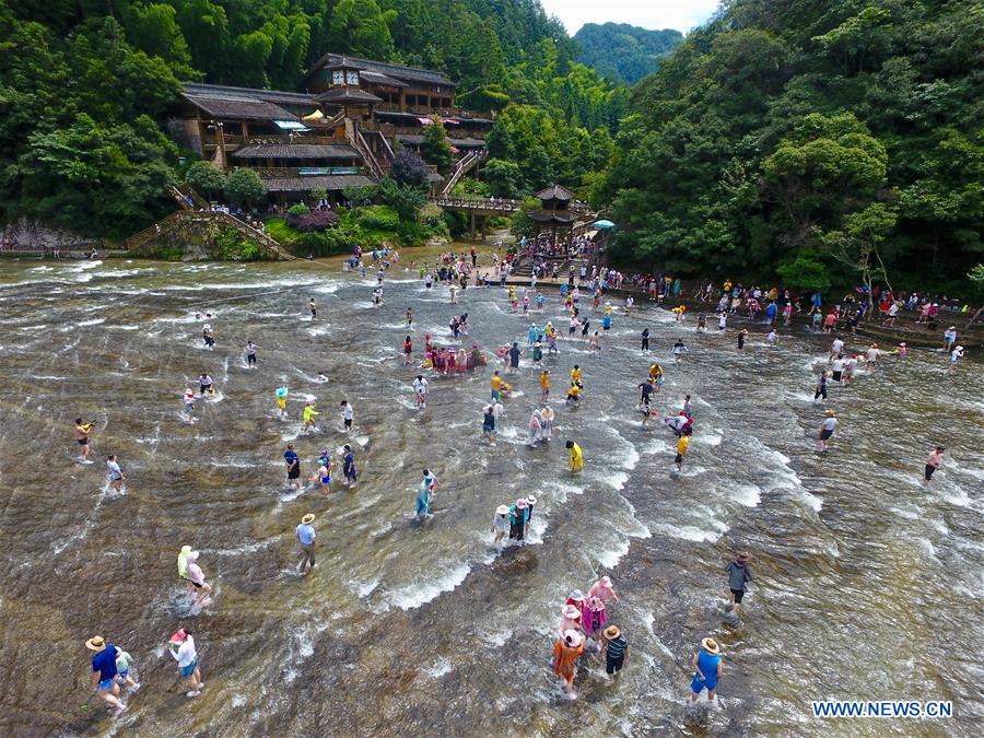 XINHUA PHOTOS OF THE DAY