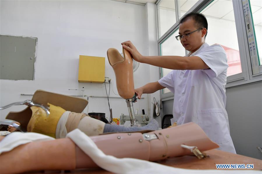 CHINA-JIANGXI-PROSTHESIS-TECHNICIAN (CN)