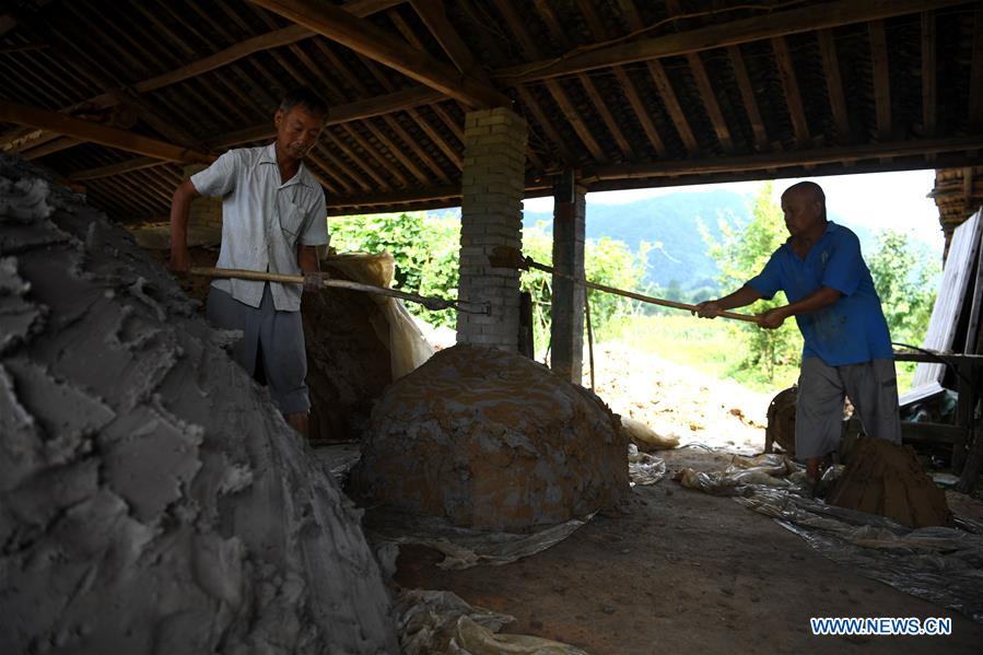 CHINA-ANHUI-CULTURAL HERITAGE-BRICK MAKING (CN)