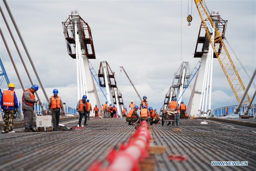 CHINA-HEILONGJIANG-CHINA-RUSSIA HIGHWAY BRIDGE-CONSTRUCTION (CN)