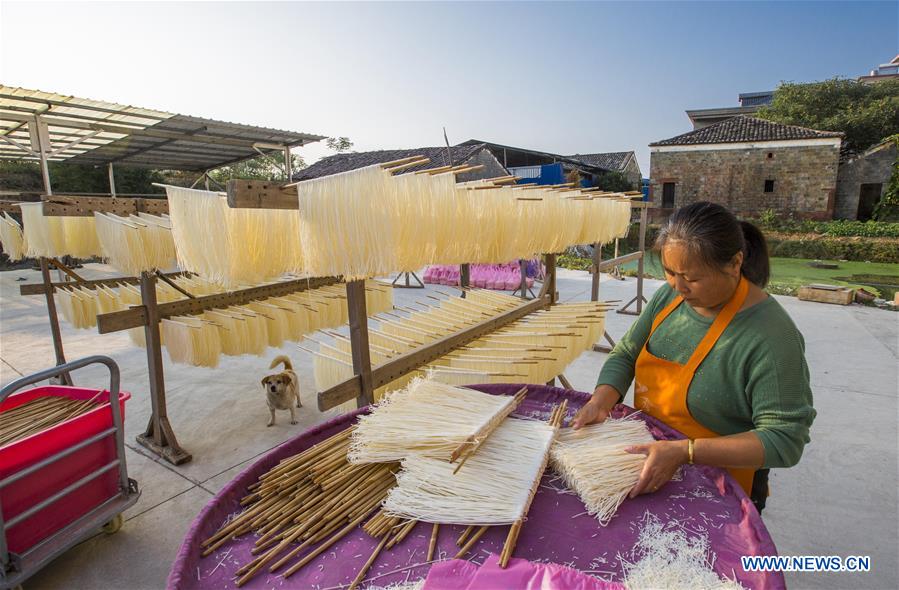 CHINA-JIANGXI-NOODLES DRYING (CN)