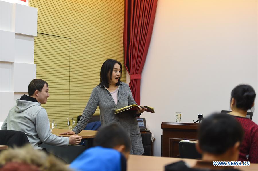 CHINA-INNER MONGOLIA-HOHHOT-VISUALLY IMPAIRED-CINEMA-POEM-VOLUNTEER (CN)