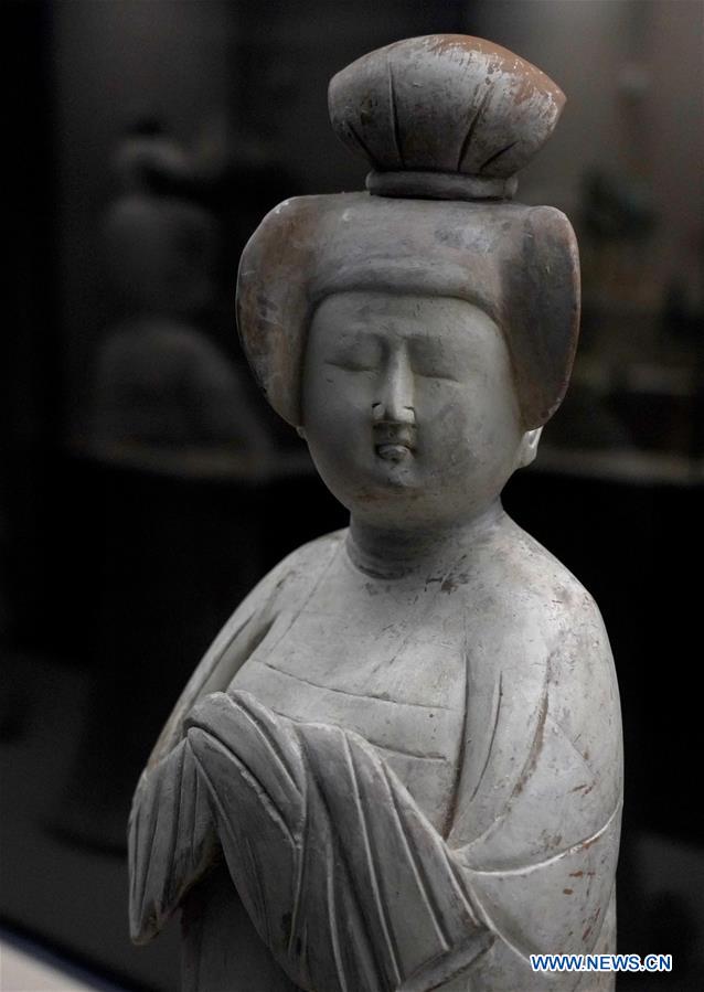 CHINA-SHAANXI-XI'AN-MAID FIGURES-HAIRSTYLE (CN)