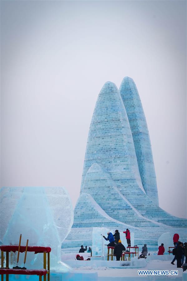 CHINA-HARBIN-ICE SCULPTURE COMPETITION (CN)