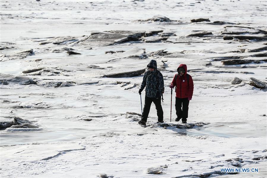 (SP)CHINA-PANJIN-ICE TREKKING (CN)