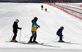 People across China enjoy winter sports during Spring Festival holiday