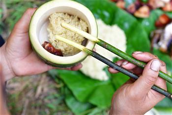 苗山脱贫影像志——山间地头的午餐