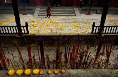 西安广仁寺祈福法会祭奠地震遇难同胞